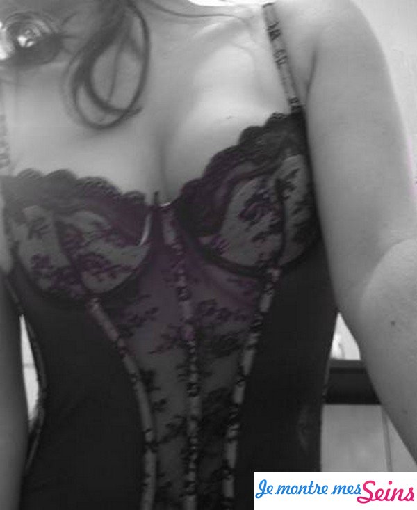 Photo des seins de Lilou