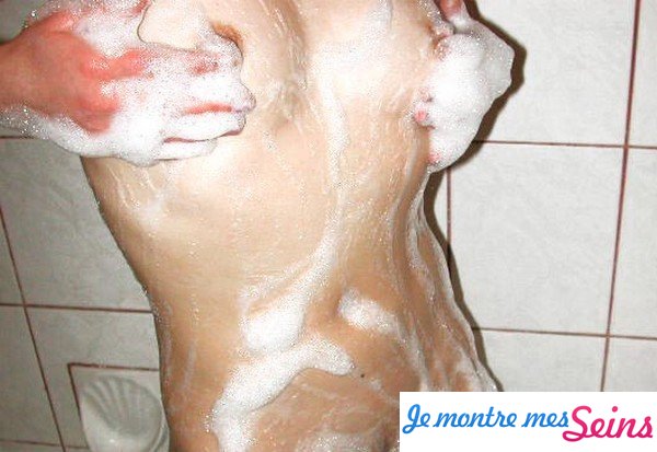 Photo des seins de Leslie