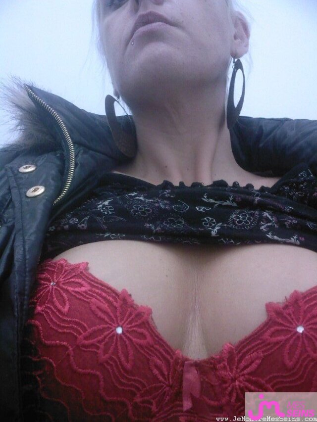 Photo des seins de Youyou
