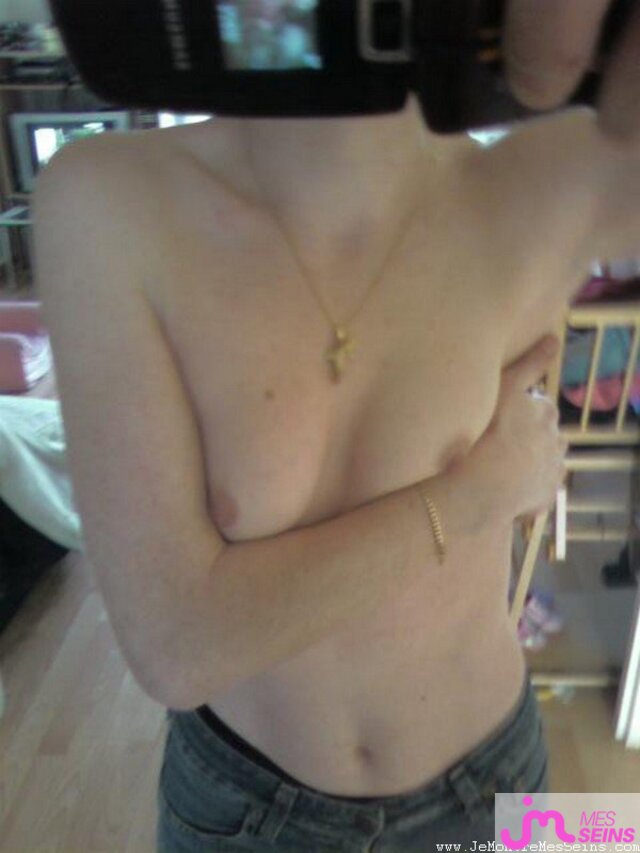 Photo des seins de Aurelie