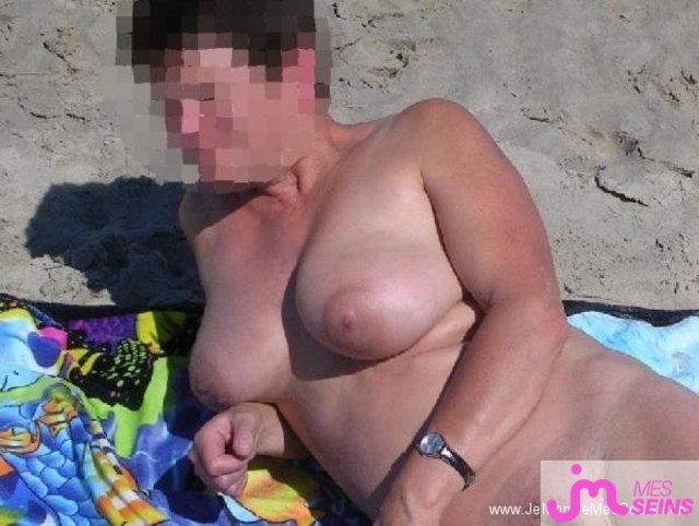 Photo des seins de Sabrina