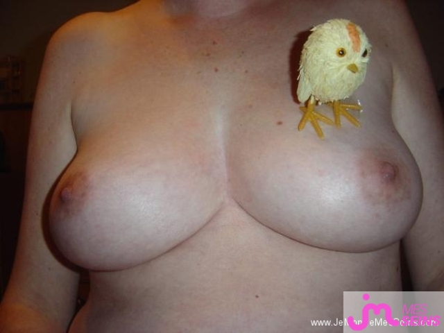 Photo des seins de Greedysara