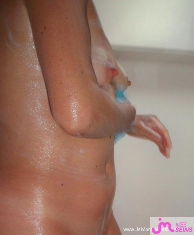 Photo des seins de Downblouse