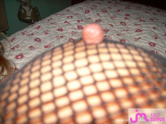 Photo des seins de Clyne