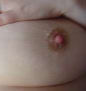 Photos des seins de Moun, voilà