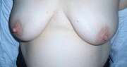 Photos des seins de Gwash, Premiere
