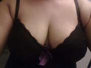 Photos des seins de Chaude2570, soirée solitaire ....