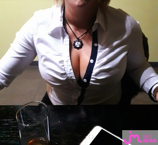 Les gros seins de Joyce21