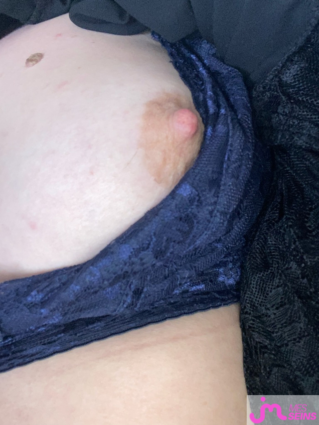 Les gros seins de 222 manu