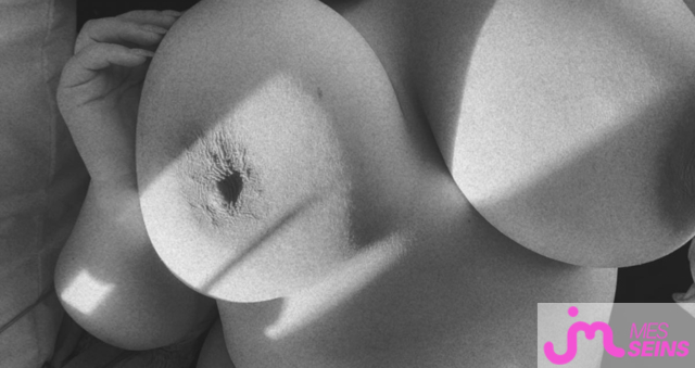 Les seins énormes de Kiki69690