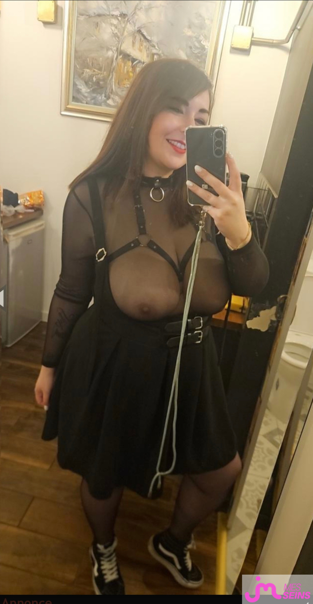 Les seins énormes de Kiki69690