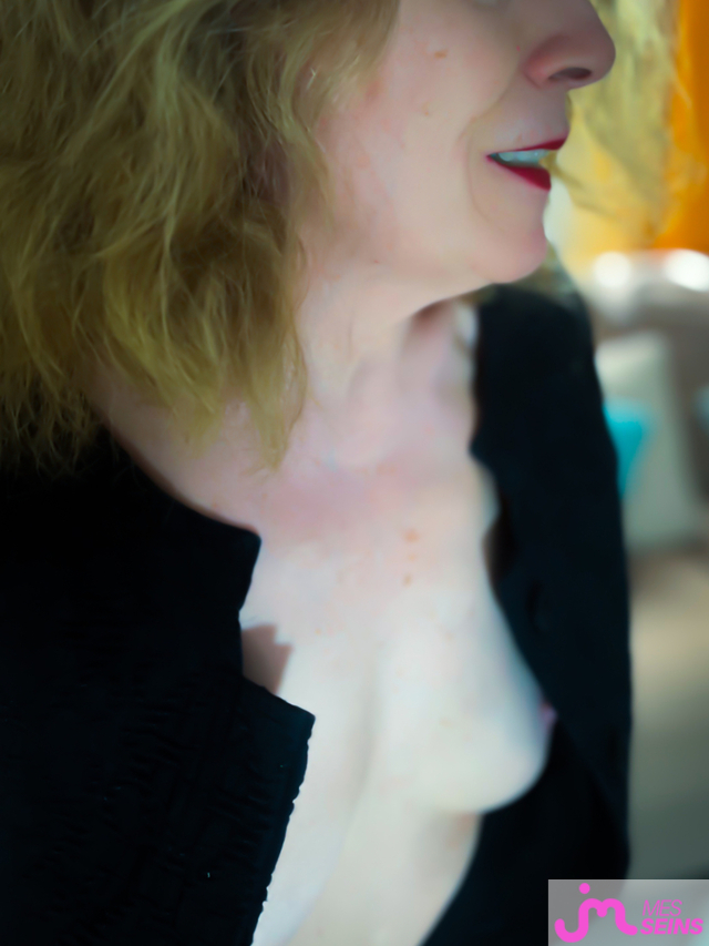 Les petits seins de LadyM Sensualité