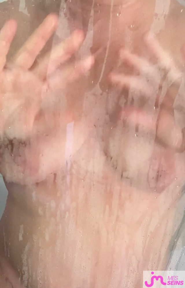 Les seins moyens de Demerzelle