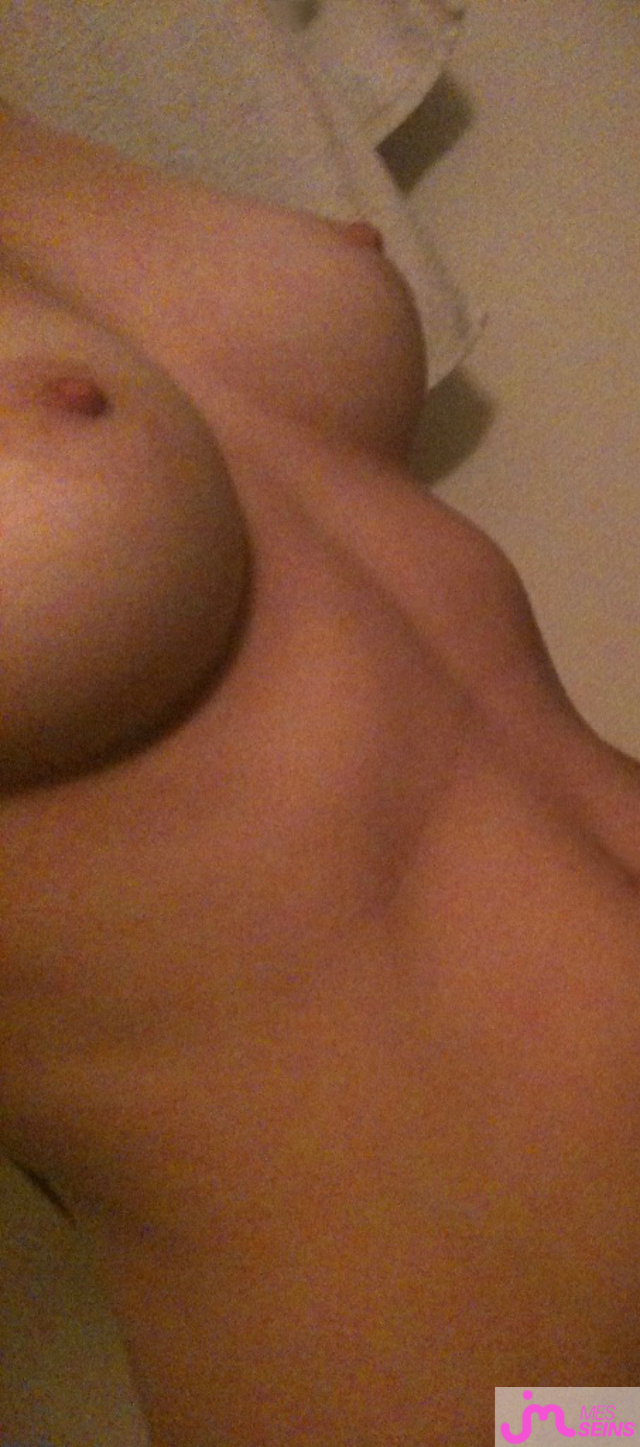 Les gros seins de Emilieaubagne13