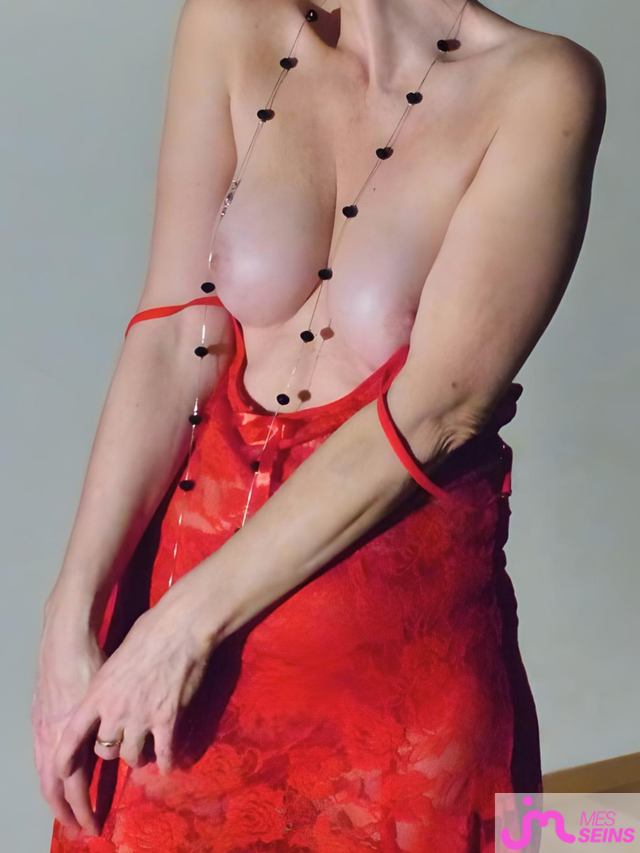 Les seins moyens de Lc57
