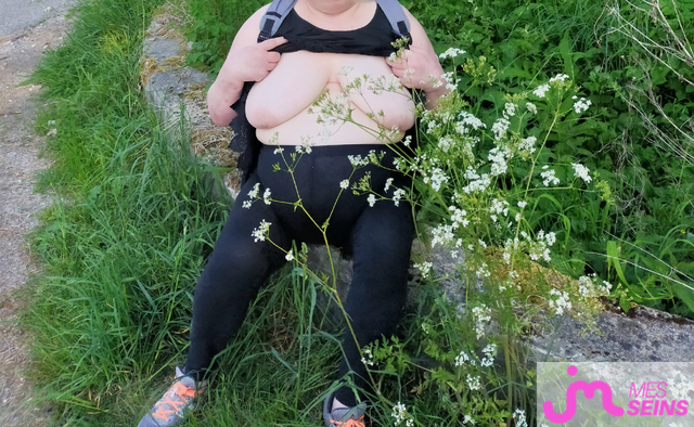 Les très gros seins de L-SUCE