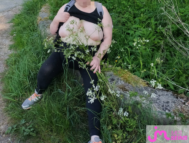 Les très gros seins de L-SUCE