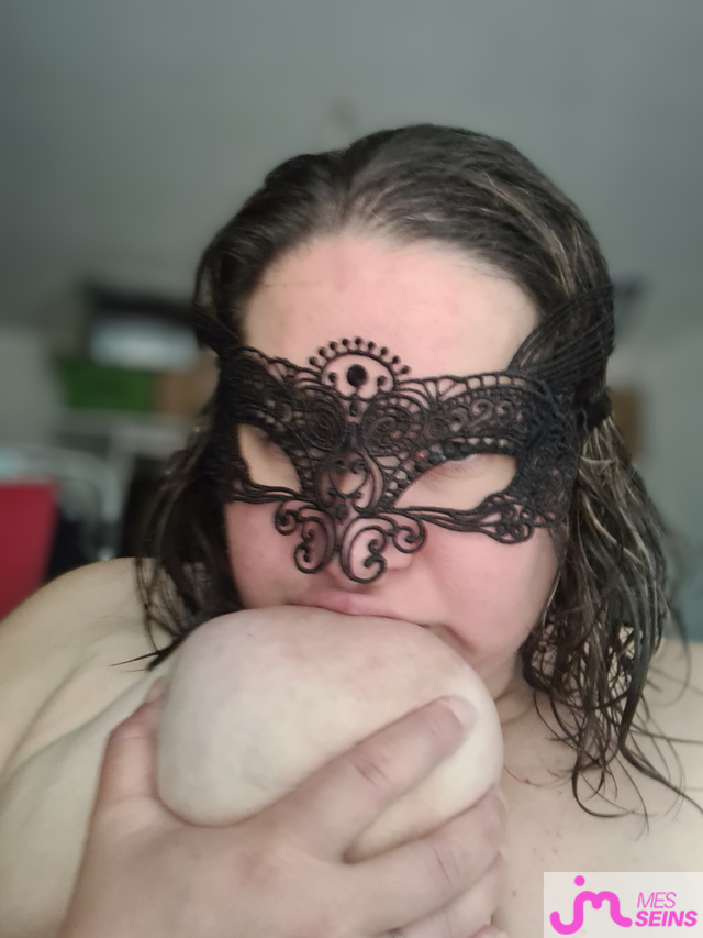 Les très gros seins de Peggy et Babe