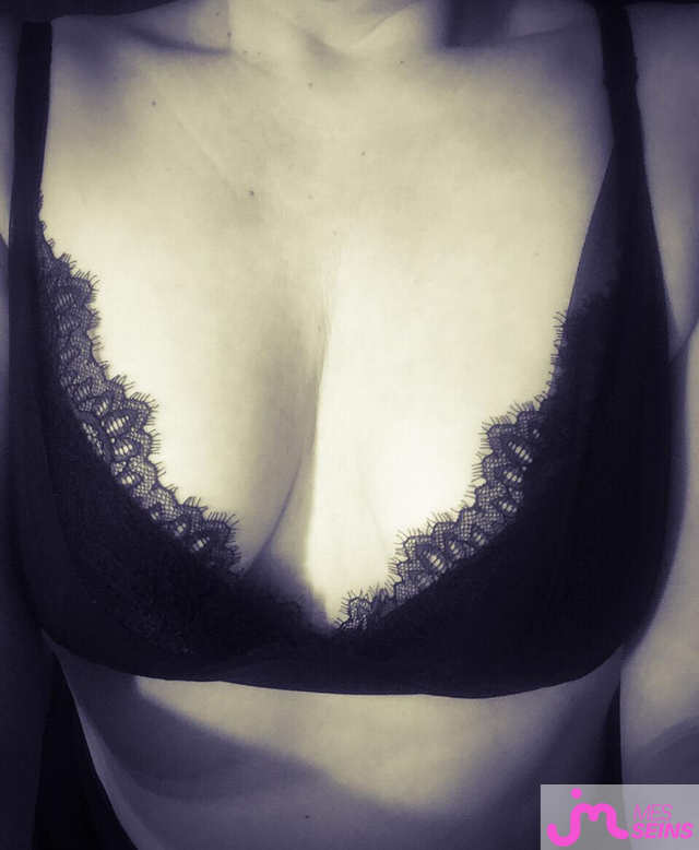 Les seins moyens de scorpio007