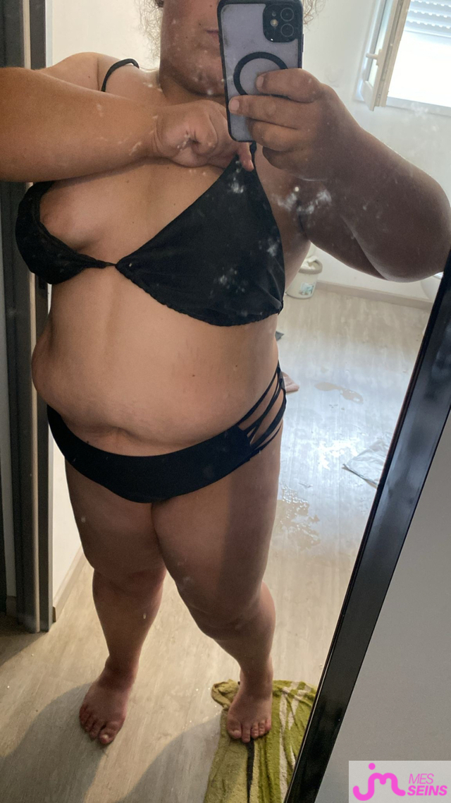 Les seins moyens de Buakbi86