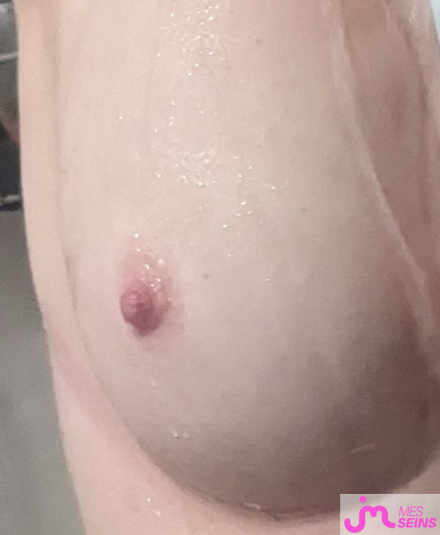 Les gros seins de Peephole