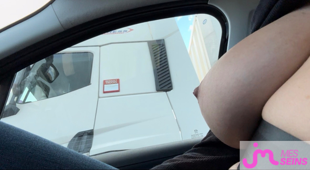 Les seins énormes de Coupleexhib44