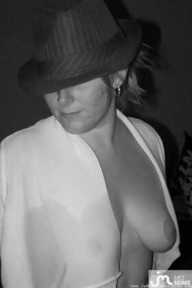 Photos de seins : titia8