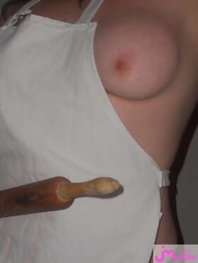 Photos de seins : Tenue de travail