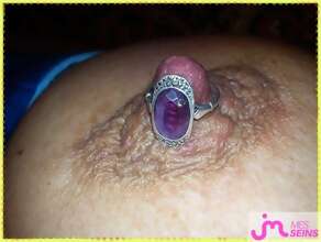 Photos de seins : les joyaux en vacances