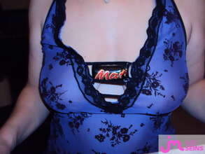 Photos de seins : mini mars sur mes gros seins