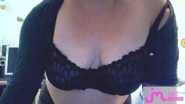 Les tr&egrave;s gros seins de anastasia83