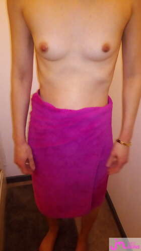 Photos de seins : mes seins en sortie de douche