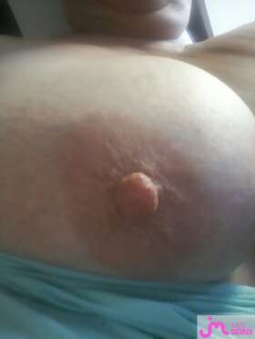 Photos de seins : Les seins de C&acirc;linette