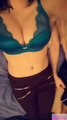 Photos de seins : Ma nouvelle copine