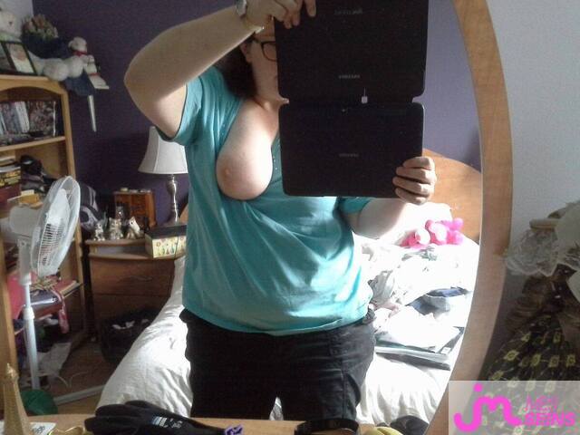 Les tr&egrave;s gros seins de amelieseins