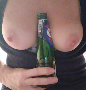 Photos de seins : Ses seins auxquels je me voue ...