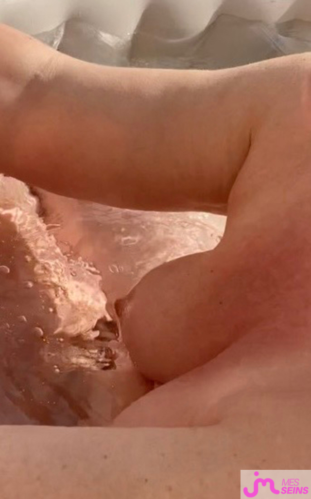 Les seins moyens de Demerzelle