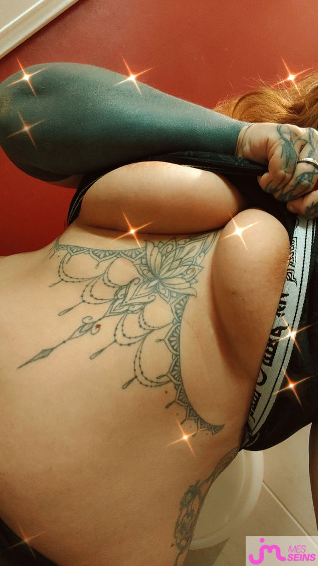 Les très gros seins de Cock a in