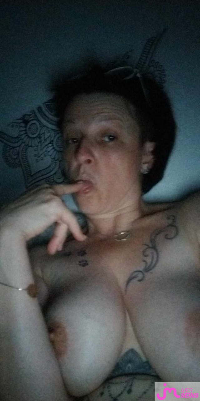 Les seins moyens de Kristof51