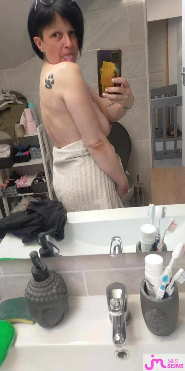 Les seins moyens de Kristof51