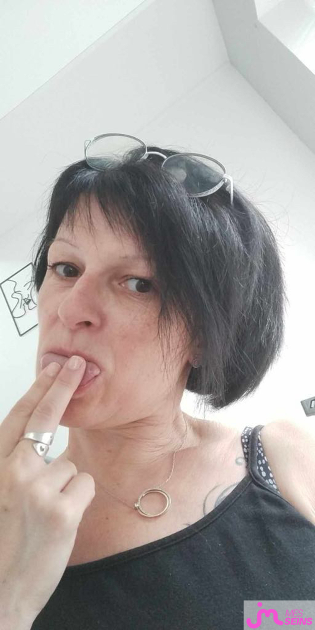 Les seins moyens de Kristof51