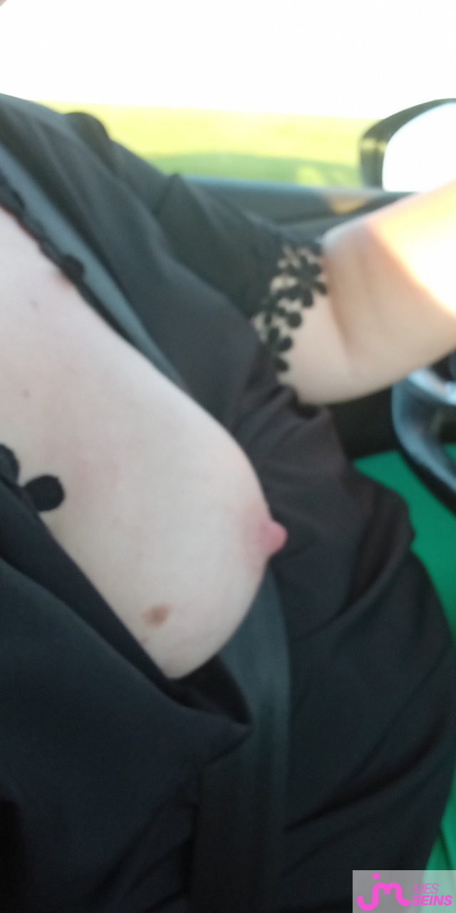 Les seins moyens de Fier
