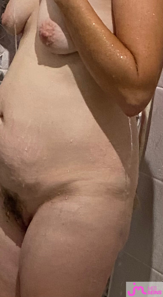 Les seins moyens de Bi86