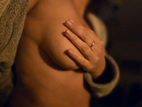 Photos de seins : Avant d’aller au lit 