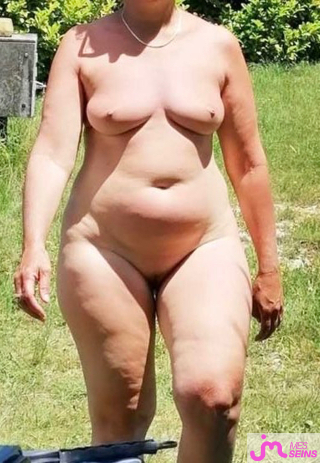 Les seins moyens de Chaudeduminou