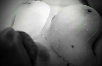 Photos de seins : Les jumeaux 