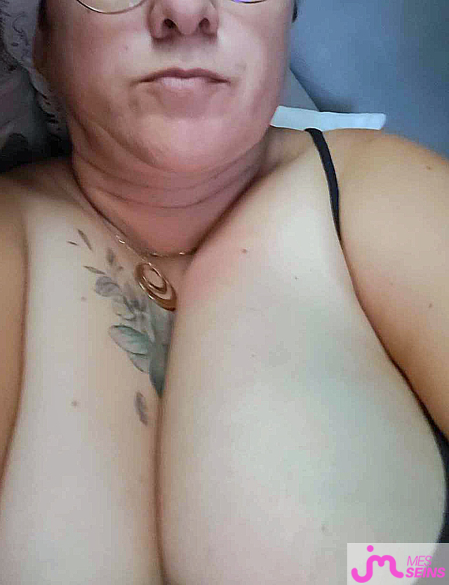 Les très gros seins de nanou7374