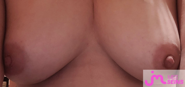 Les gros seins de Douce55