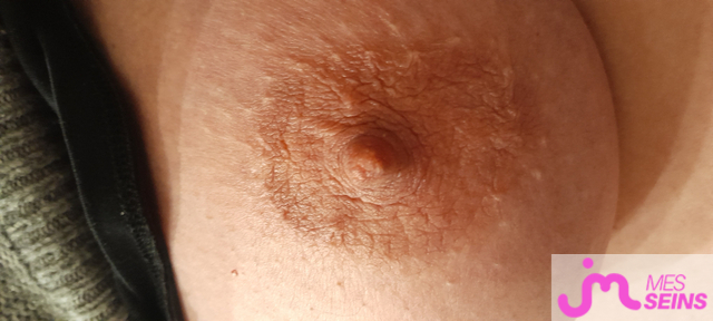 Les très gros seins de Couple Calin