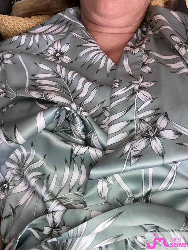 Les seins énormes de Cbasti'1